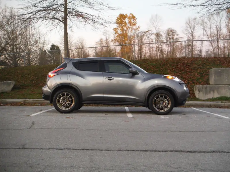 Nissan Juke custom wheels Muteki 17x7.0, ET +45, tire size 215/55 R17. x ET