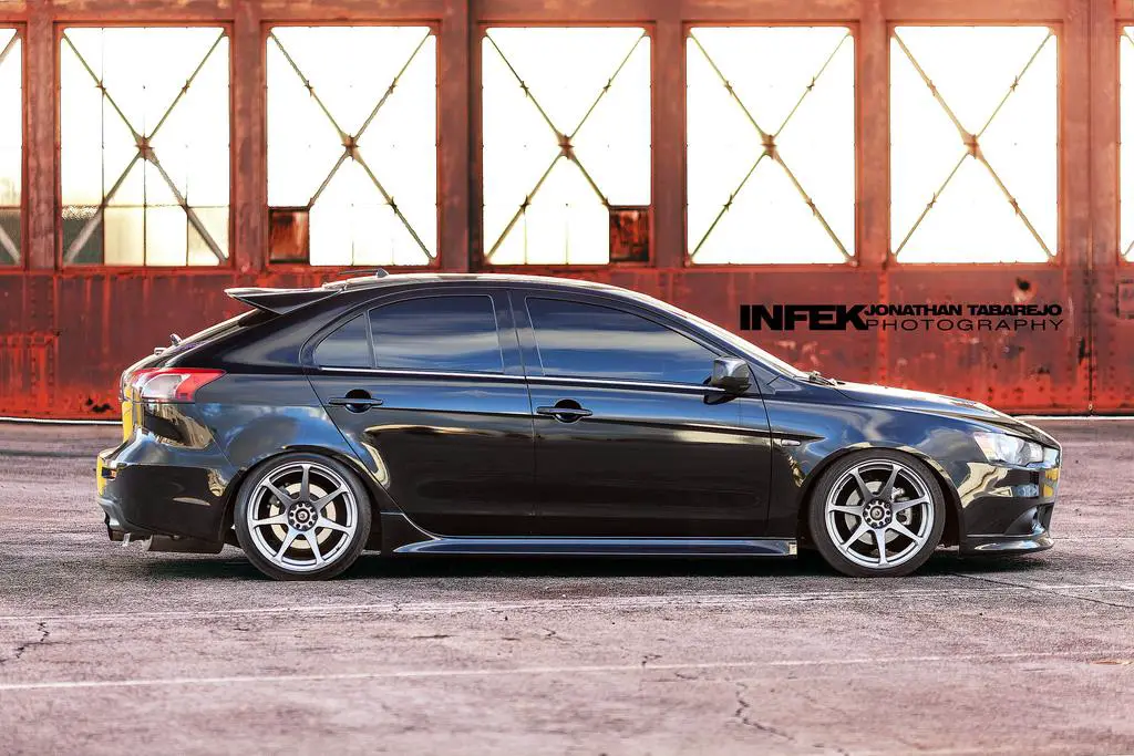 Mitsubishi Lancer Sportback MB Battles 18x9.5