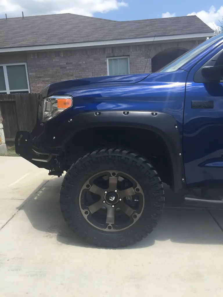 Toyota Tundra Fuel Beast 20x9.0