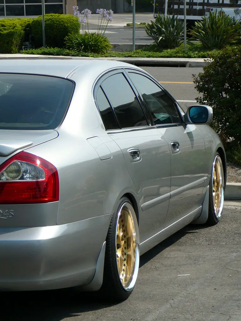 Infiniti Q45 custom wheels Work Wheels VSXX 19x9.0, ET +33, tire size