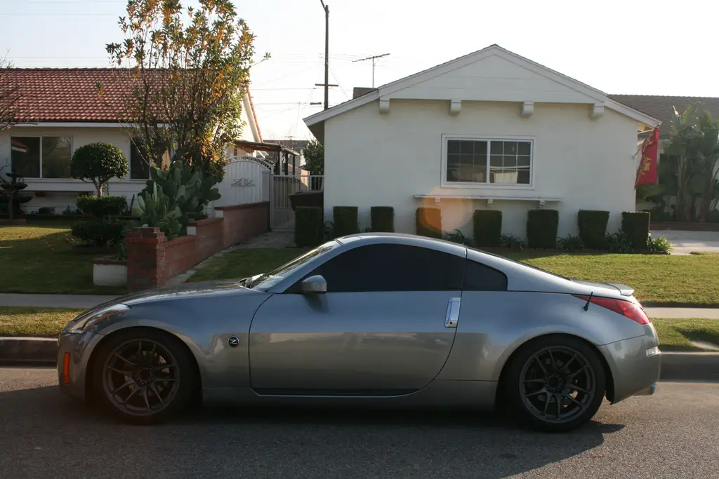 Nissan 350Z Work Wheels Emotion CR 18x9.5