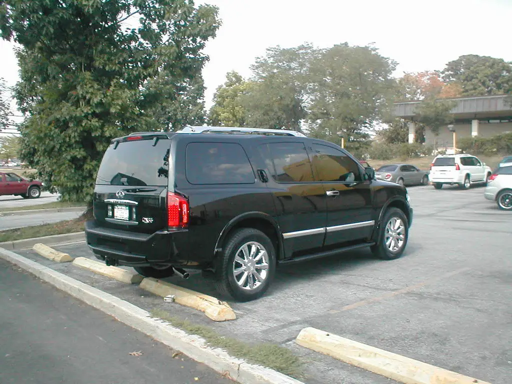 Infiniti QX56 custom wheels 24x, ET , tire size 285/40 R24. x ET