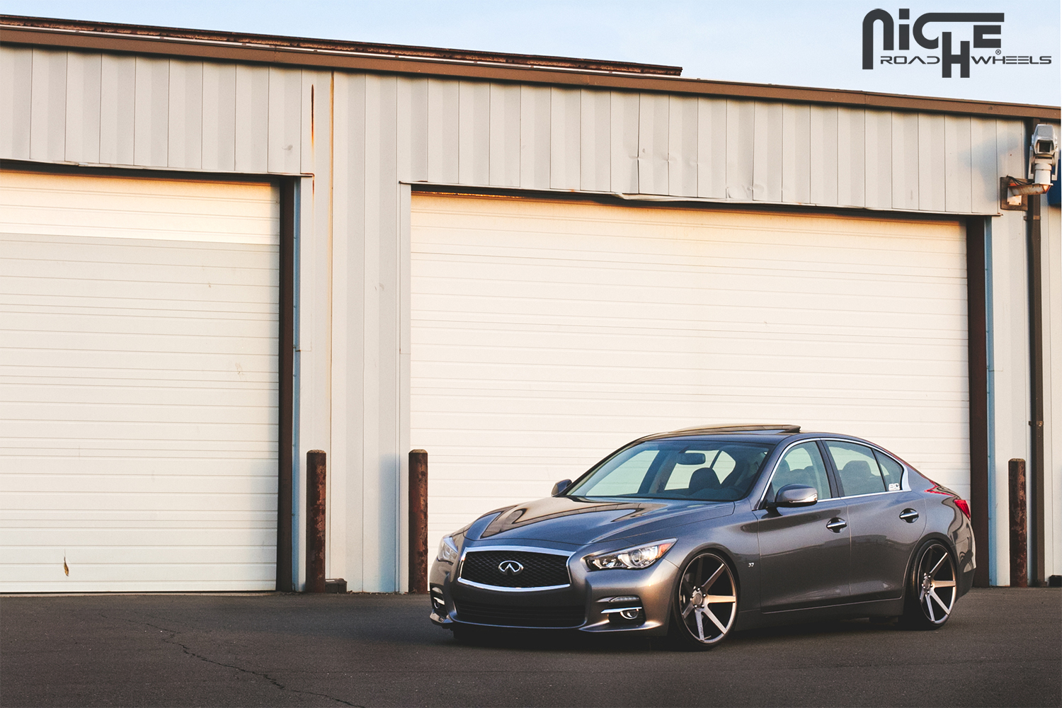 Infiniti Q50 custom wheels Niche Verona M149 20x10.5, ET , tire size